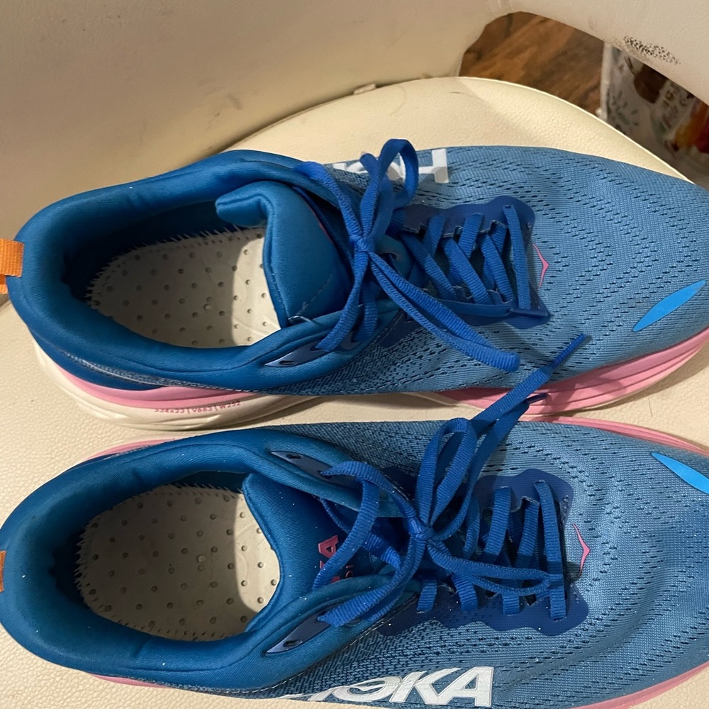Hoka woman Bondi 8 size 12D - Picture 4 of 14